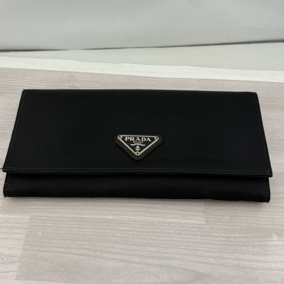 Prada Black and Silver Wallet Iconic Design - Picture 2 of 6